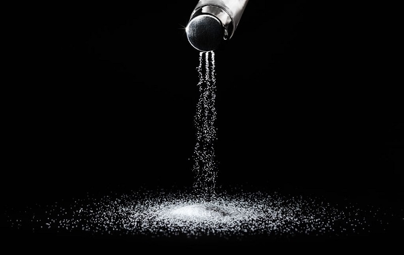کاهش و کنترل مصرف نمک